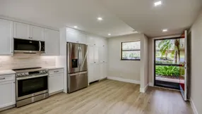 Just Listed | 1030 Us Highway 1 #105