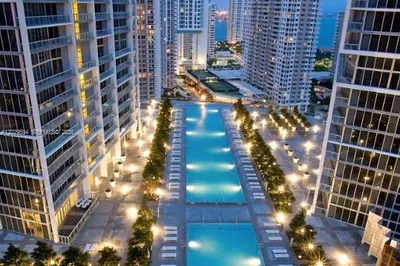 495 BRICKELL Avenue #1605 1
