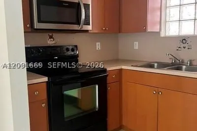 650 Palm Ave #3-A2 1