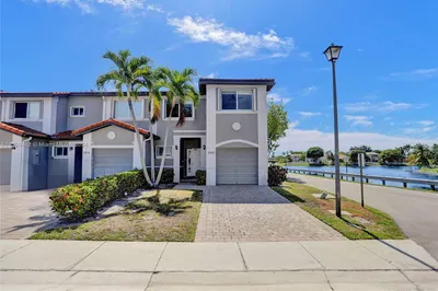 2802 SW 128th Way #2802 1