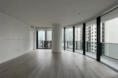 55 SW 9th St #1906 1