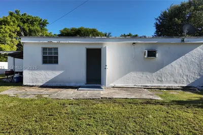 9815 SW 51st Ter #2 1