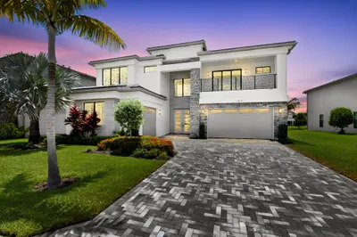 17089 Rainbow Falls Trail 1