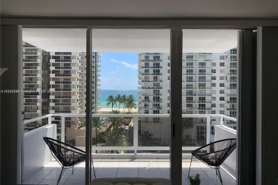 5700 Collins Ave #8B 1