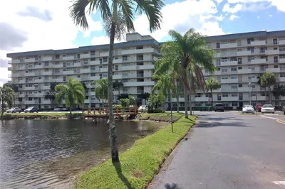 250 Jacaranda Dr #507 1