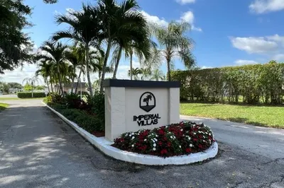 2712 Peer Lane 1