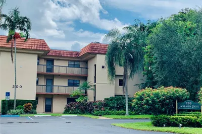 200 Jacaranda Country Club Drive #1b 1