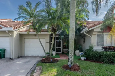 7562 S Pinewalk Drive 1