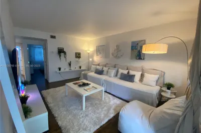 1616 Euclid Ave #10 1