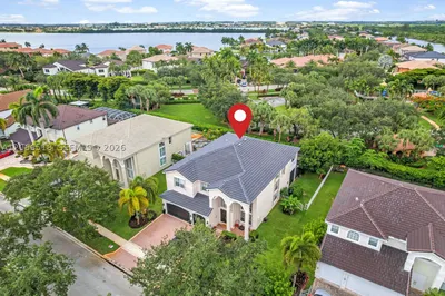 19500 SW 39th Ct 1