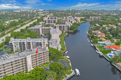 21 Royal Palm Way #605 1