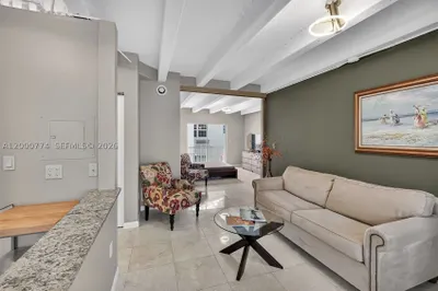 1519 Drexel Ave #201 + DEN 1