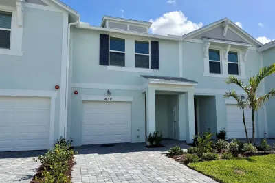 632 Salisbury Circle 1