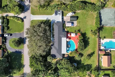 4575 Glenwood Dr 1