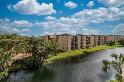 8895 Fontainebleau Blvd #407 1