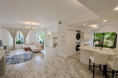 210 BELLA VISTA Court N #10 1