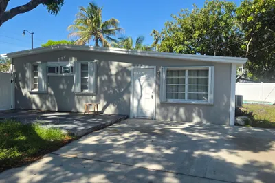 1933 NE 48th Street 1