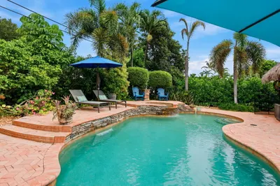 3315 Fernwood Drive 1