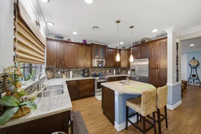 110 E Riverwalk Cir E 1