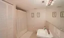 255 Harbor Dr Photo