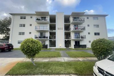 1855 Plunkett Street #304 1