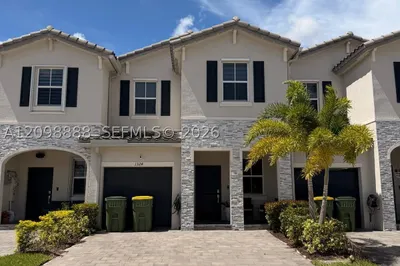 1324 SE 26th Ter #1324 1