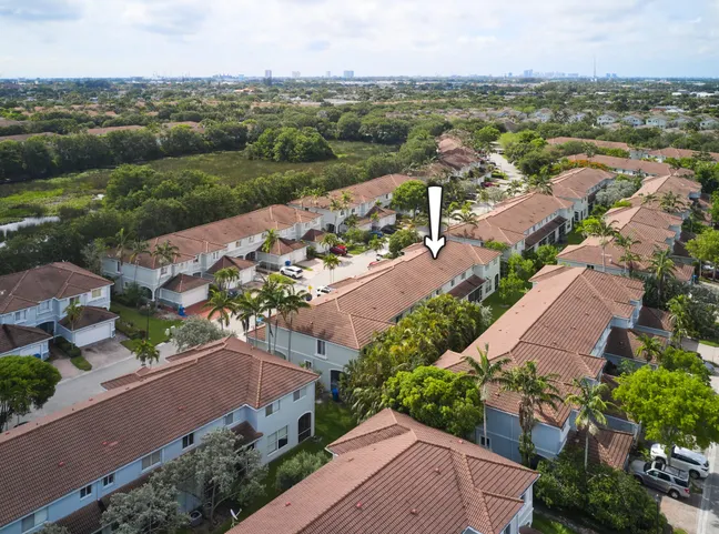 Just Listed | 2052 Oakhurst Way