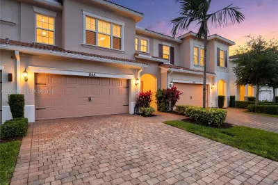 1628 Myrtle Oak Ter 1