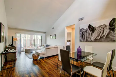 212 Wood Dale Drive 1