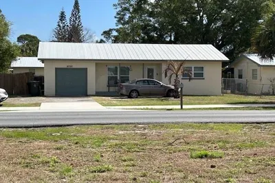 4078 Oleander Avenue 1