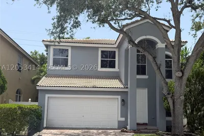 4946 SW 38th Way 0 1