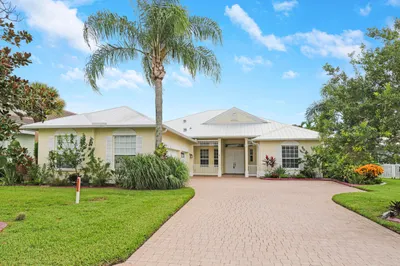 152 NW Magnolia Lakes Boulevard 1