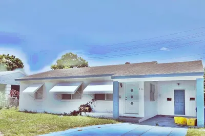 936 45th Street 1