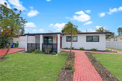 17311 NW 49th Ave 1