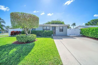 212 NW 11th Avenue 1