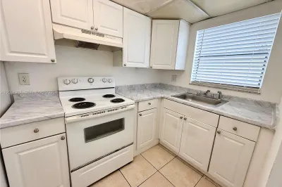 2410 NW 52nd Ave #2410 1