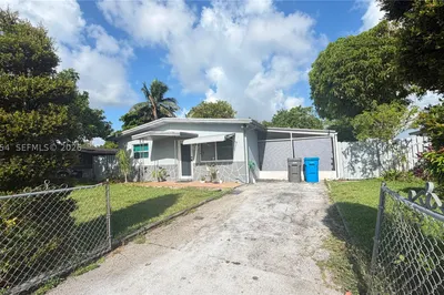 3610 SW 39th Ave 1