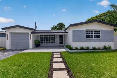 2701 De Soto Drive 1