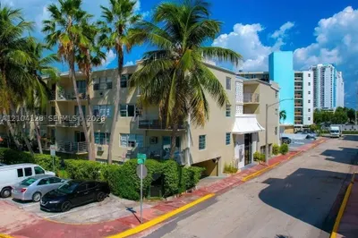 1441 Lincoln Rd #207 1