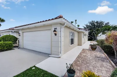 3483 SE Cormorant Place 1