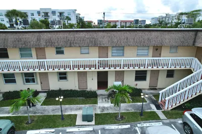 1204 S Lake Drive E #3 1