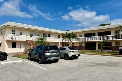 1455 N 12th Court #6b 1