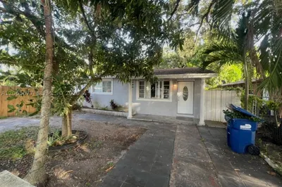 120 NE 185th Ter #120 1