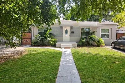 2434 Polk St 1