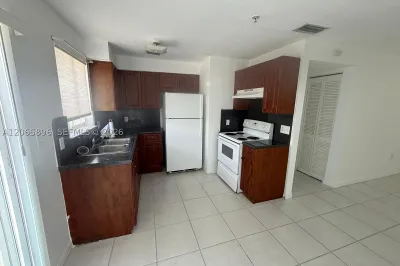 1453 SW 3 ST #303 1