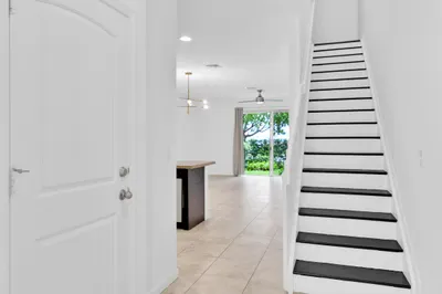 358 SE 1st Way 1