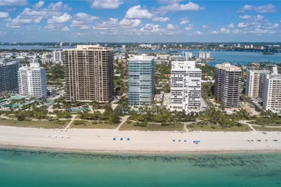 10155 Collins Ave #410 1