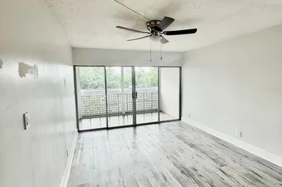3301 SPANISH MOSS Terrace #303 1