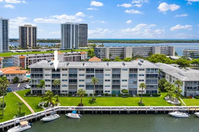 29 Yacht Club Drive #407 1