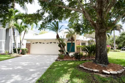 701 NW Waterlily Place 1